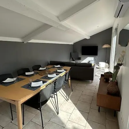 Hotel Maison De De 4 Et Son Jardin 3*